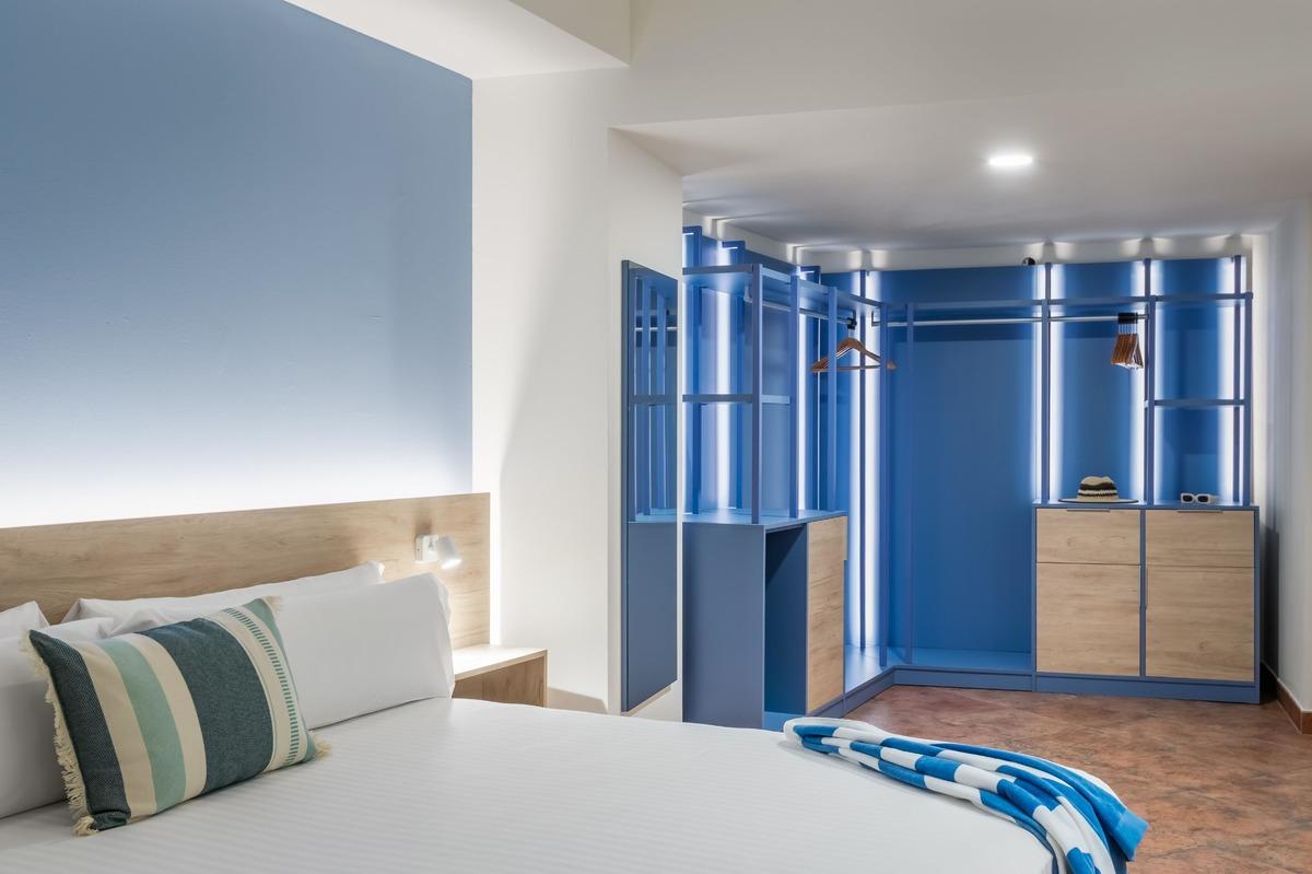 Suite, Double Bed, Balcony or Terrace
