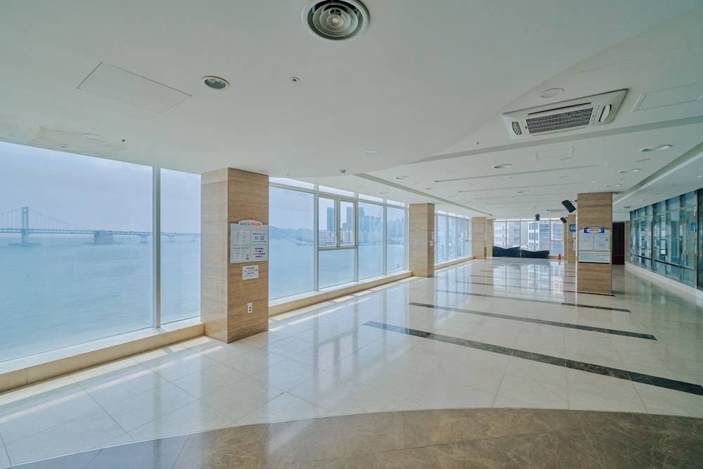 Hotel Aqua Palace 36/64