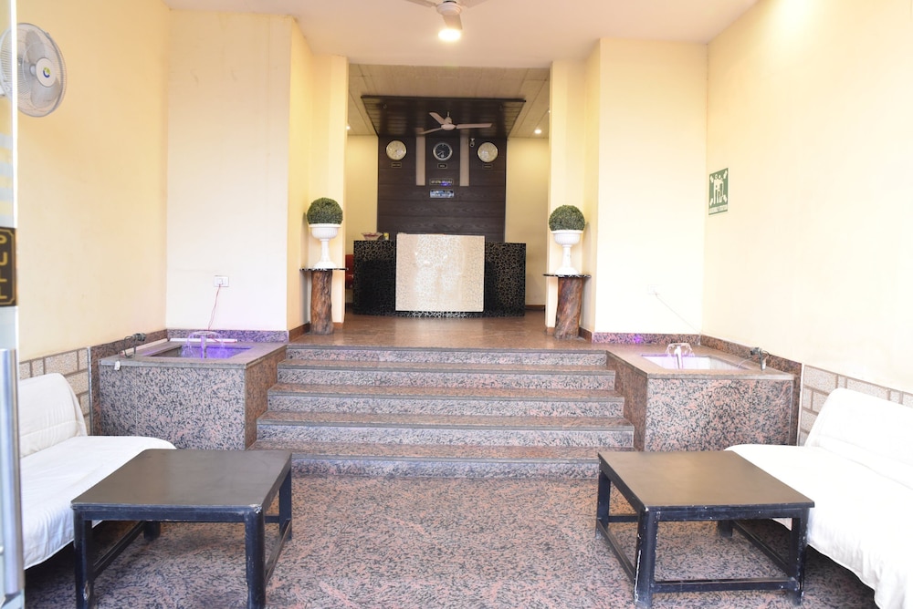 Hotel C 9 10/50