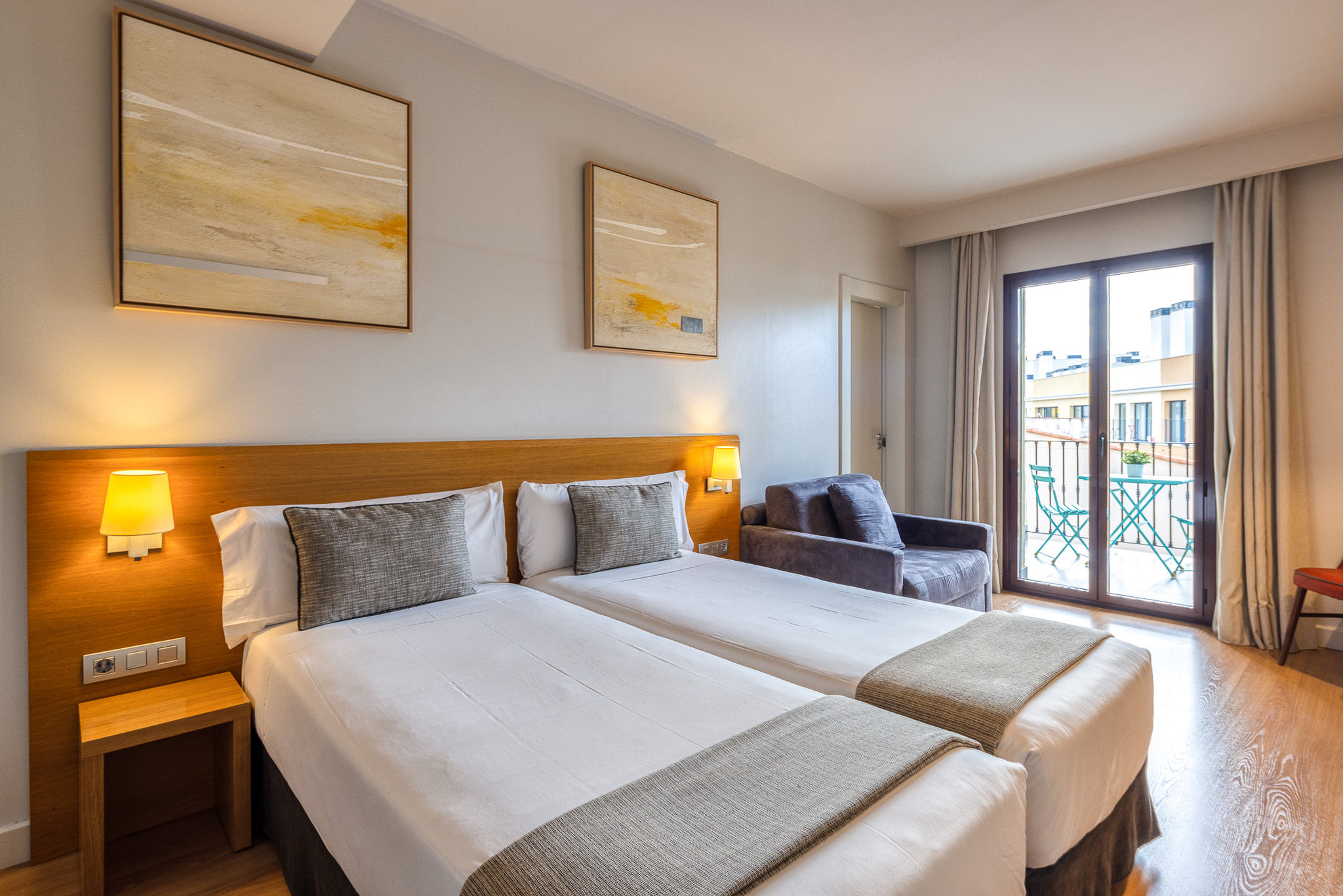 ROOM, TWIN BEDS, TERRACE