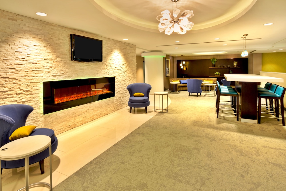 Crowne Plaza Kitchener Waterloo 6/74