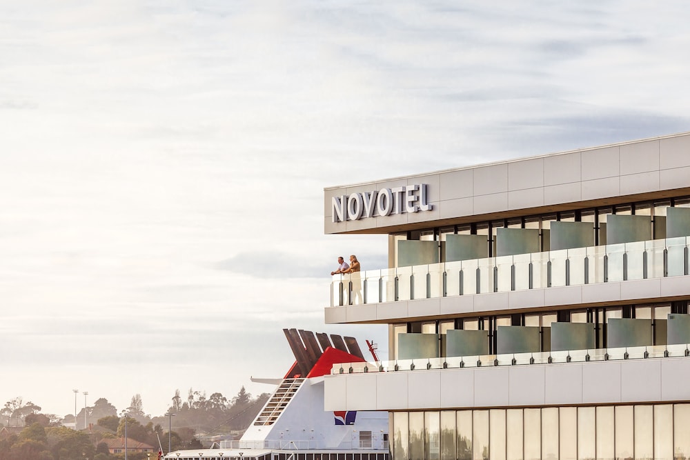 Novotel Devonport 3/50