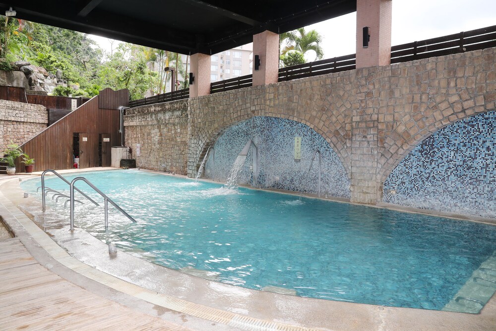 Hoya Hot Springs Resort & Spa 64/65