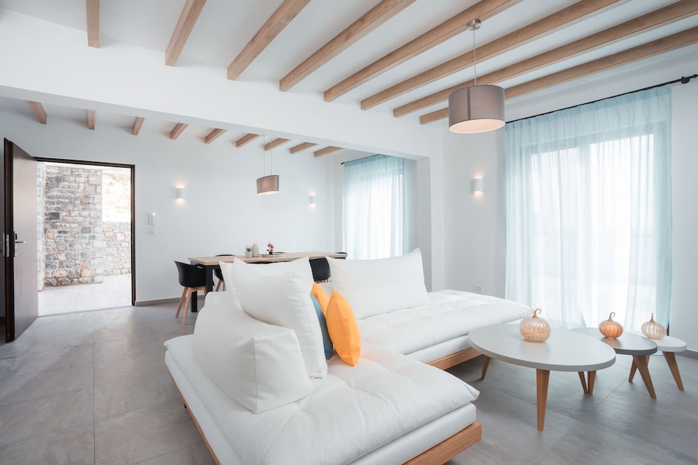 Terra Pietra Luxury Villas & Suites 14/42