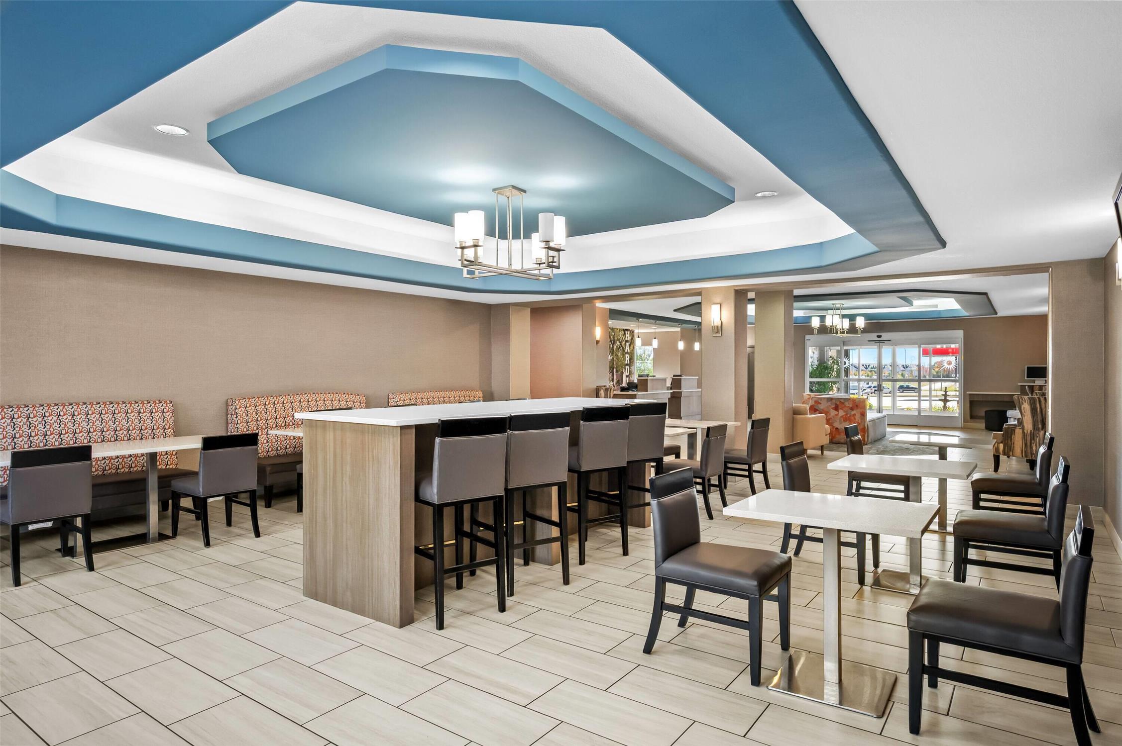 La Quinta Inn & Suites by Wyndham Searcy 24/32