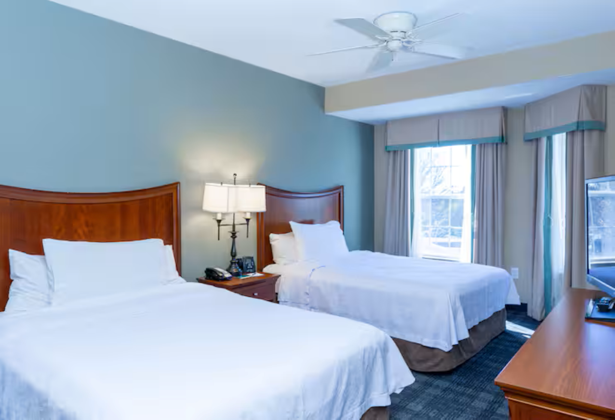 Suite, 1 King or 2 Queen Beds
