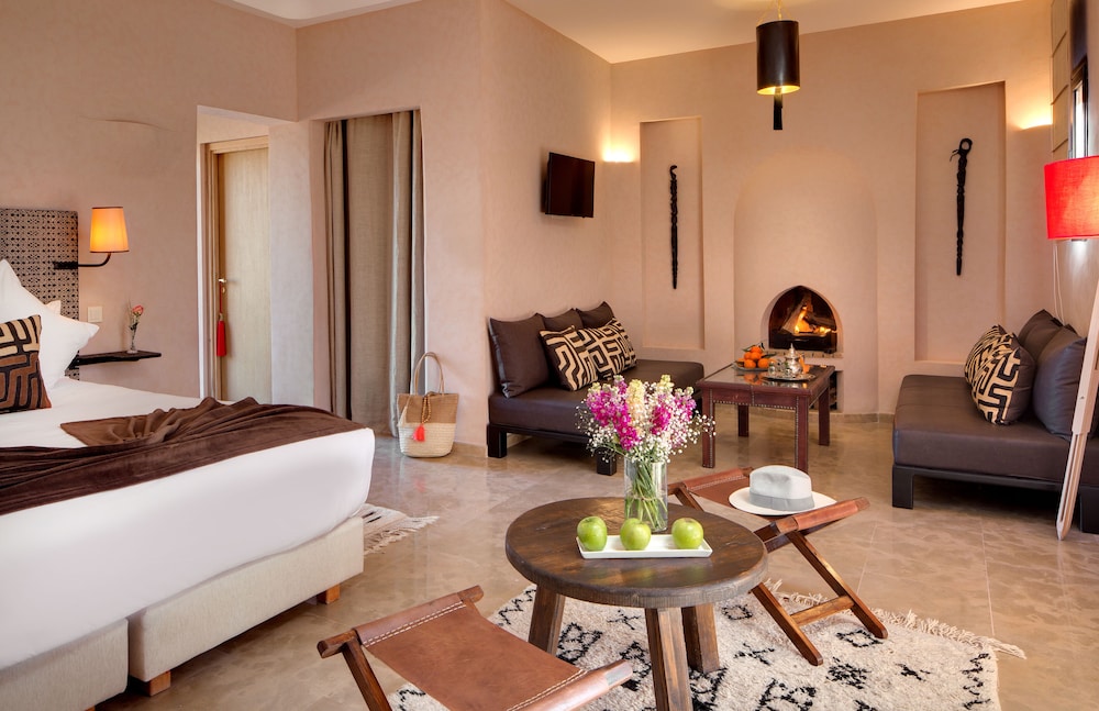 Oasis Lodges 57/72