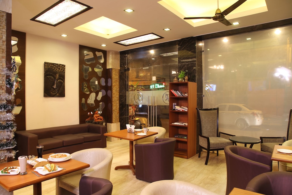 RUPAM HOTEL 66/72