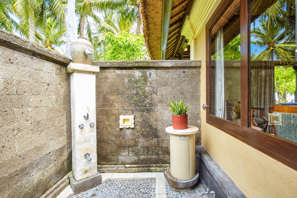 Deluxe, Ocean Front, Puri Bagus Lovina 4/4