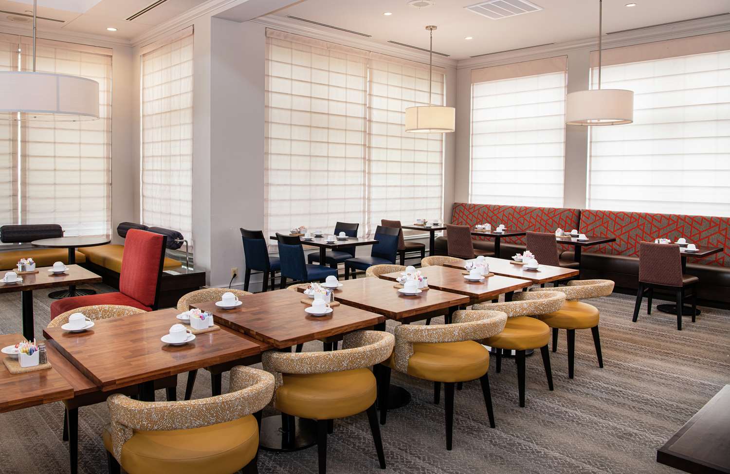 restaurant cafeteria