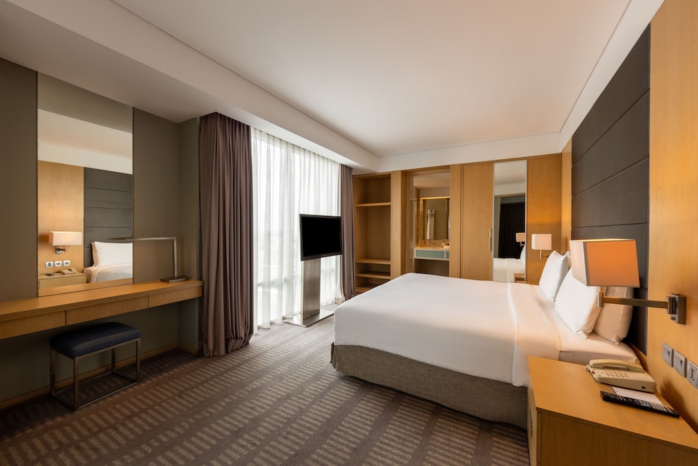 PREMIUM, SUITE, KING BED, BALCONY