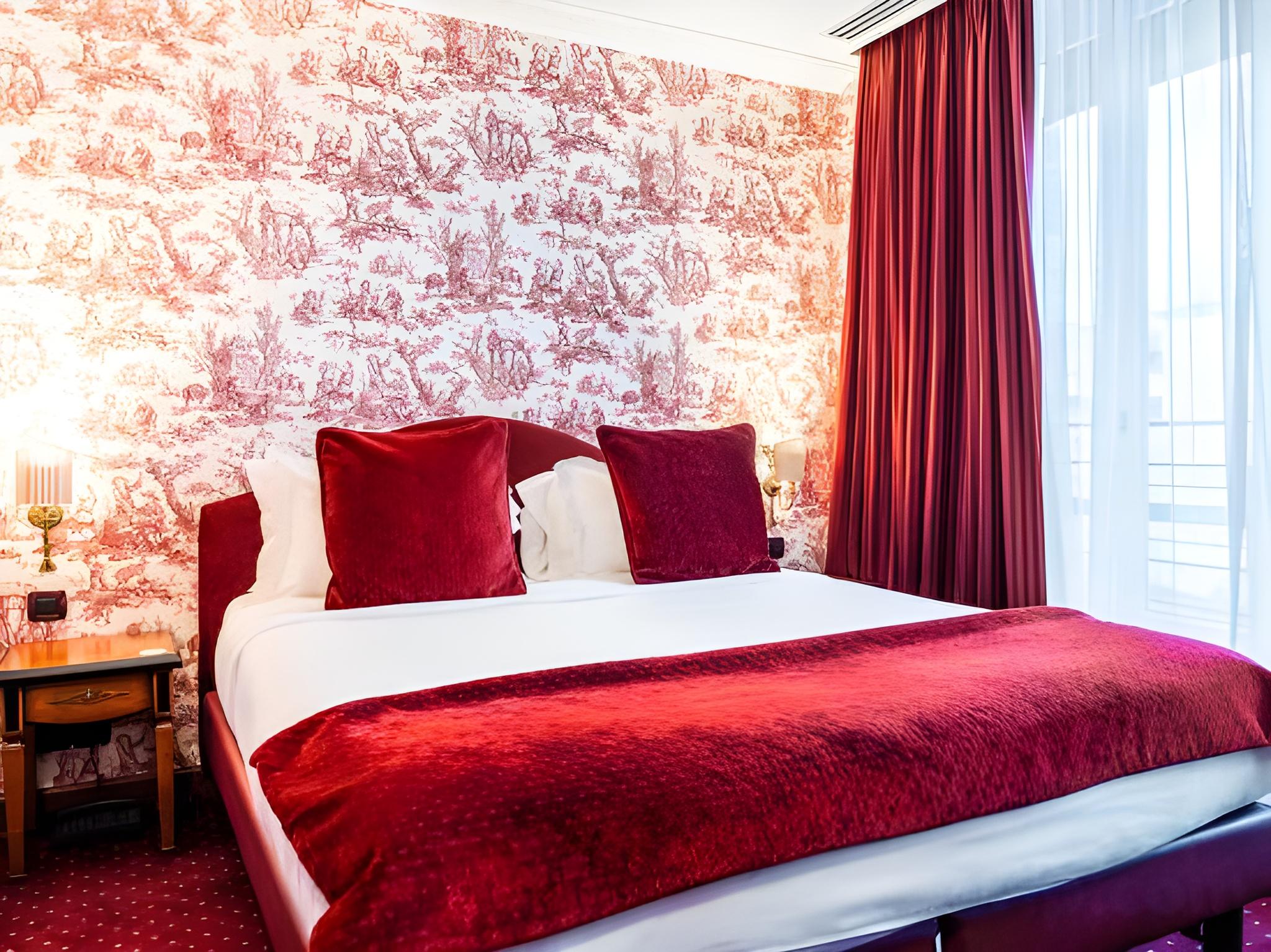 Room at Maison Eugenie, PARIS