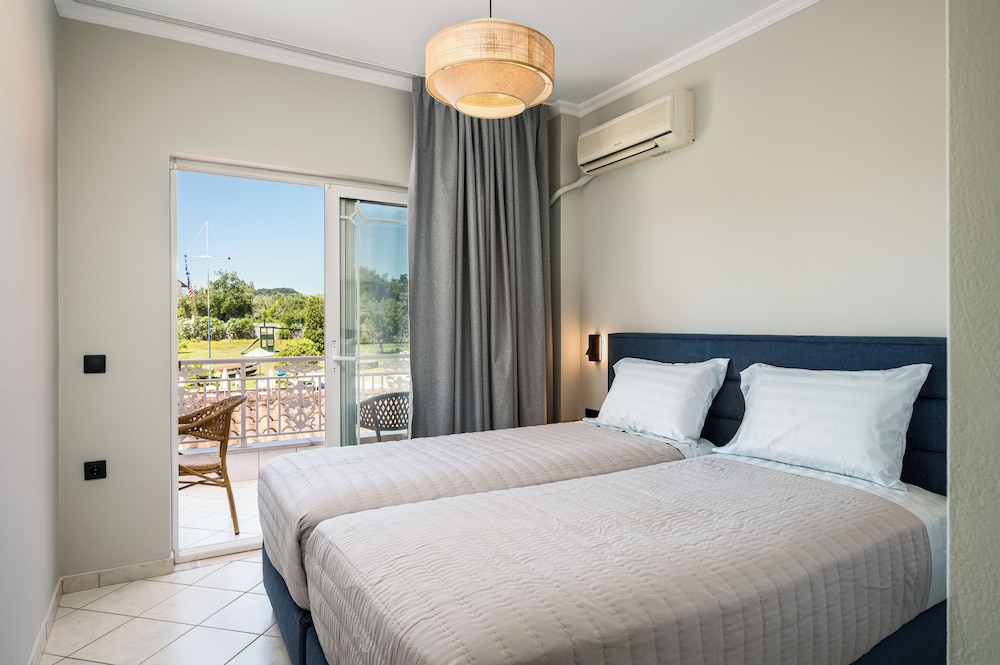 2 BEDROOMS, APARTMENT, POOL VIEW, POOL SIDE