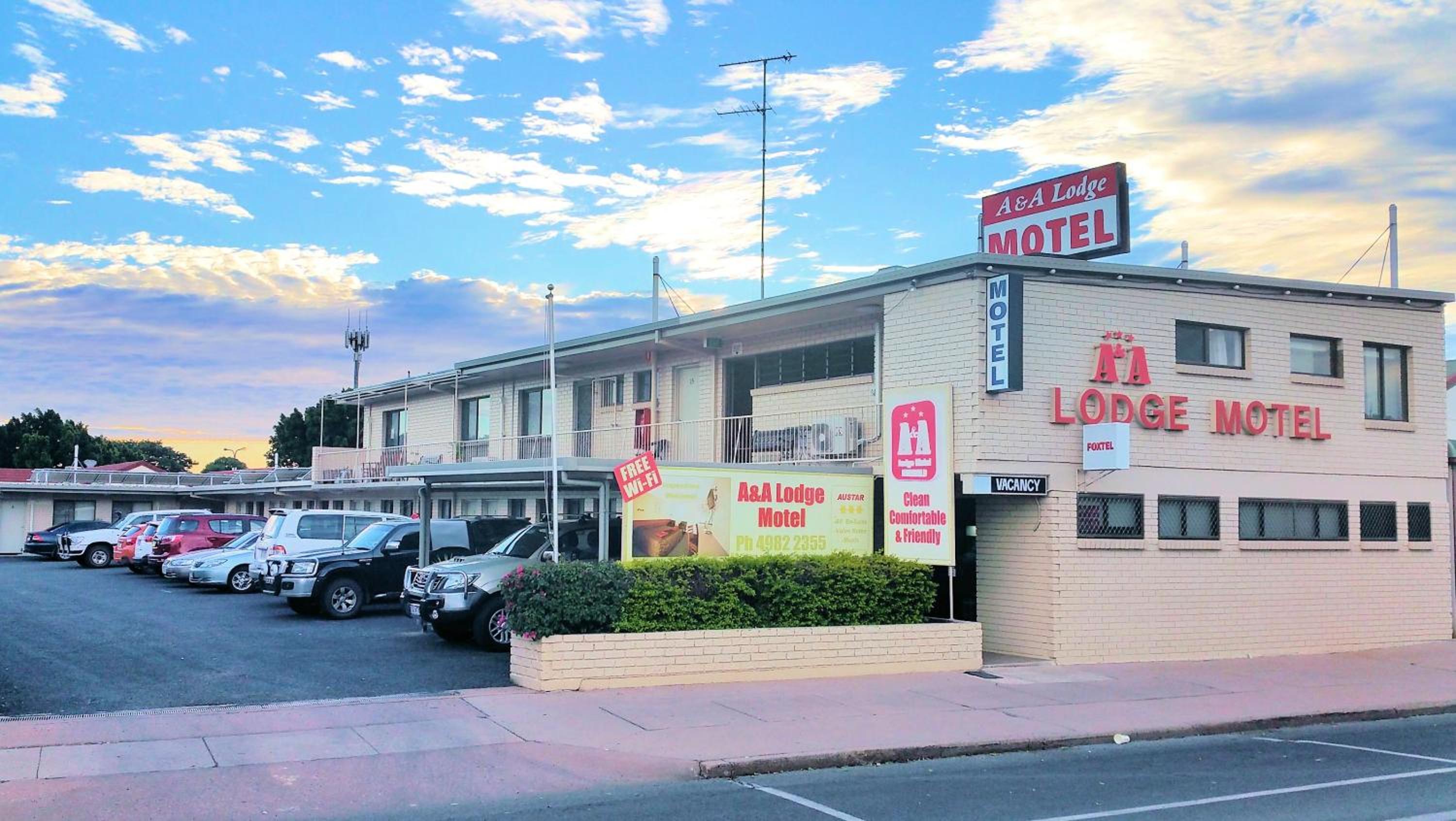 A&A Lodge Motel Emerald 25/36