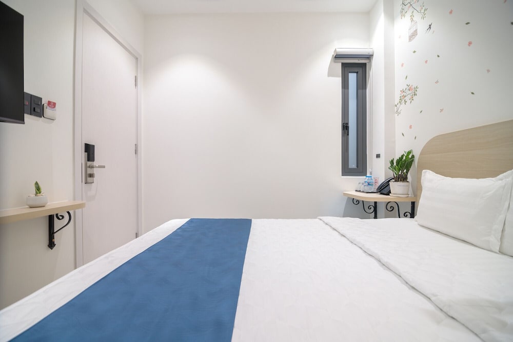 Bin Bin Hotel 16 - Near Bui Vien Walking Street 32/50