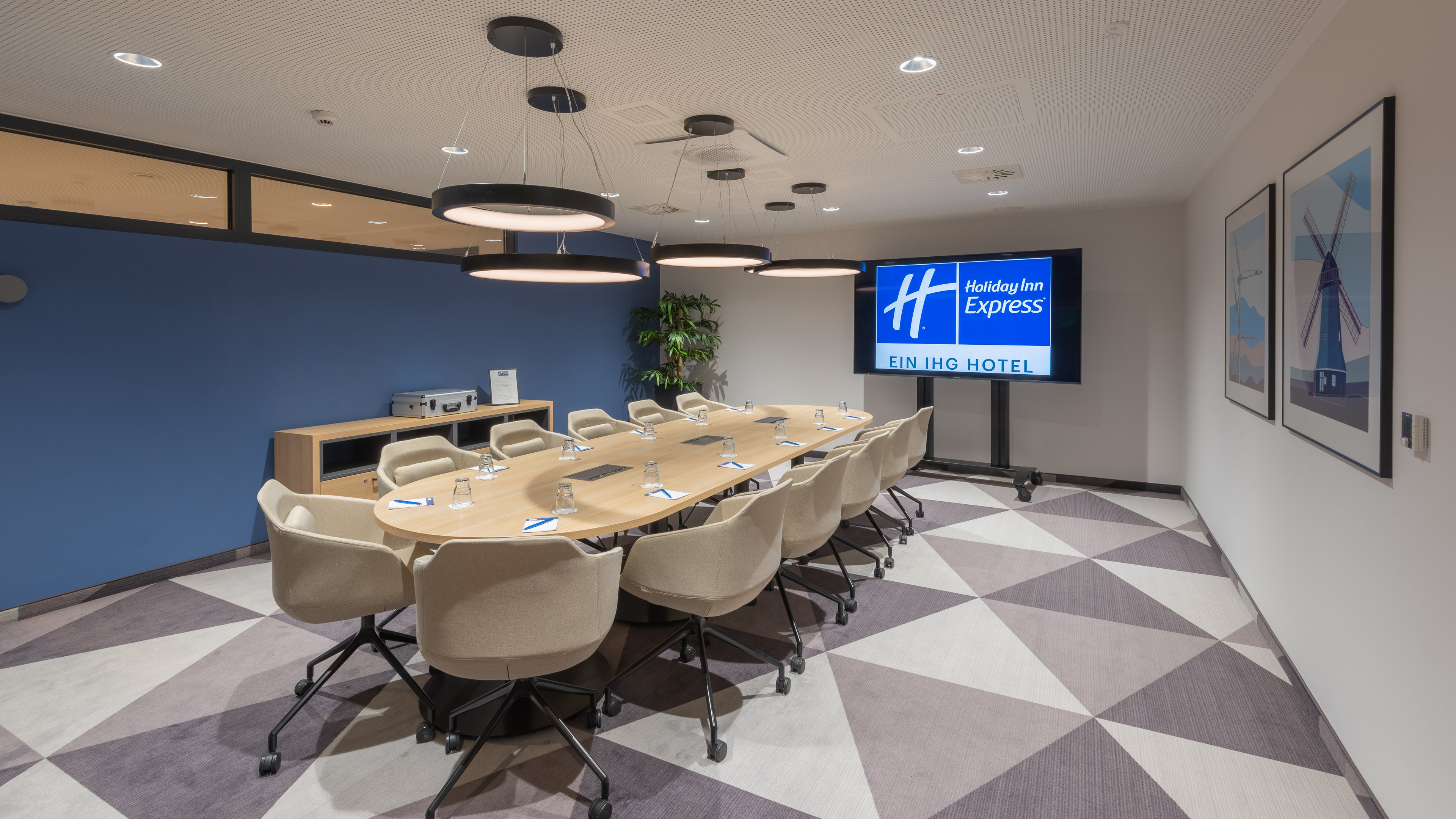 Holiday Inn Express Hamburg South A7/As42 by IHG 37/50