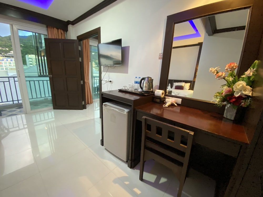 77 Patong Hotel & Spa 8/50
