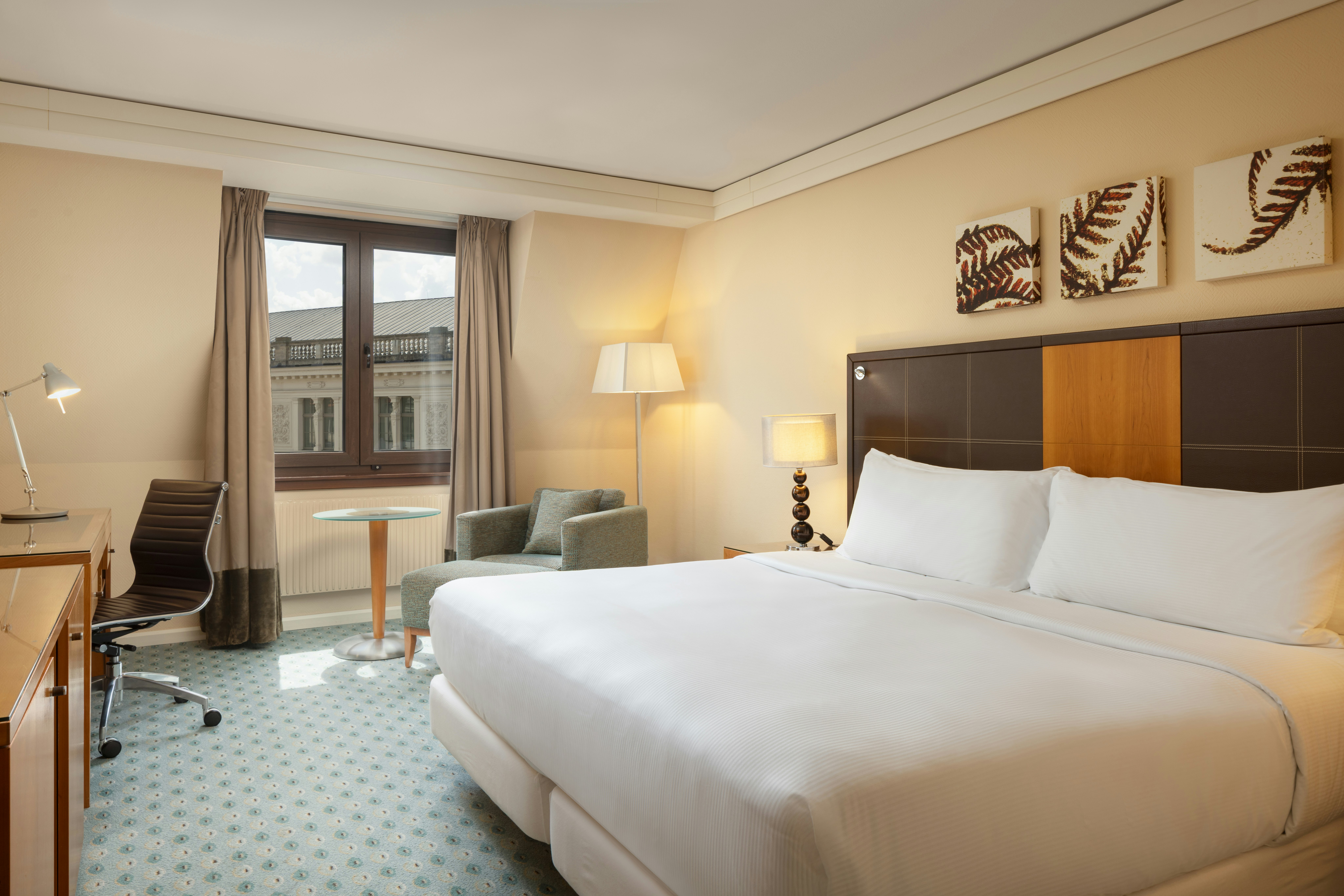 Deluxe, Double Bed