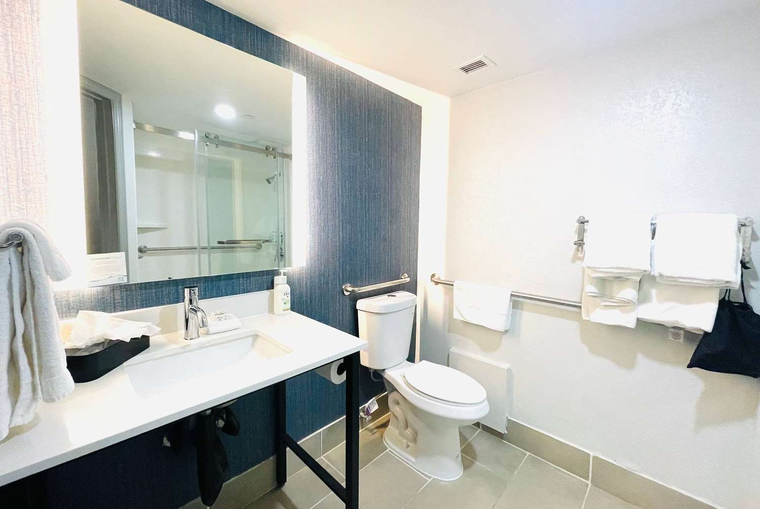 La Quinta Inn & Suites by Wyndham Birmingham Homewood 54/59