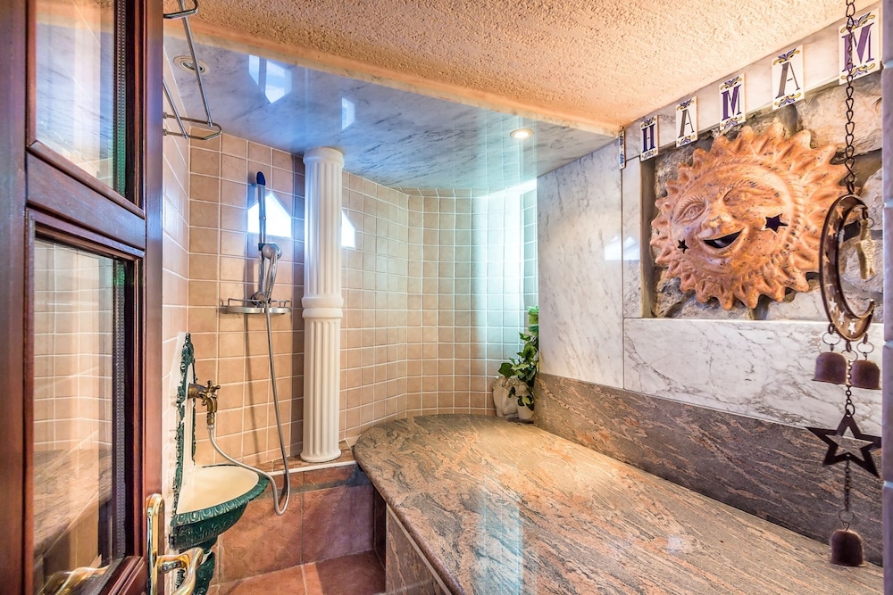 Villa Roses Apartments & Wellness 15/50