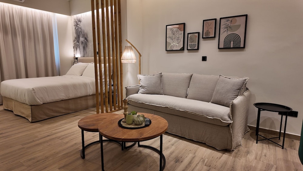 Euphoria Apartments 34/56
