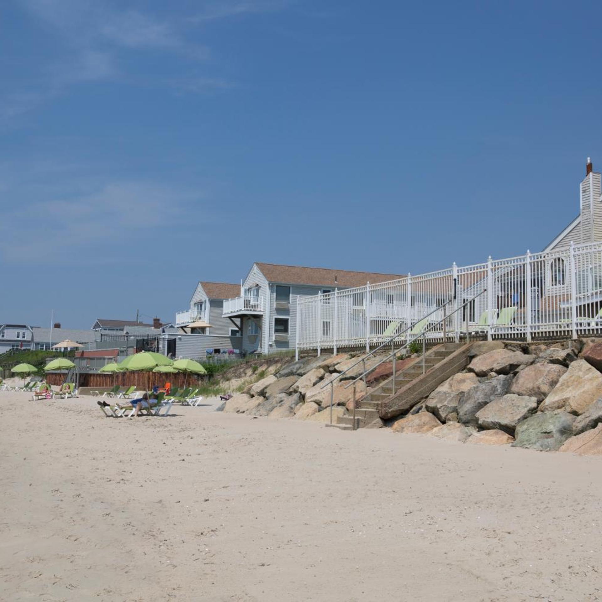 The Corsair & Cross Rip Oceanfront Hotel 45/50