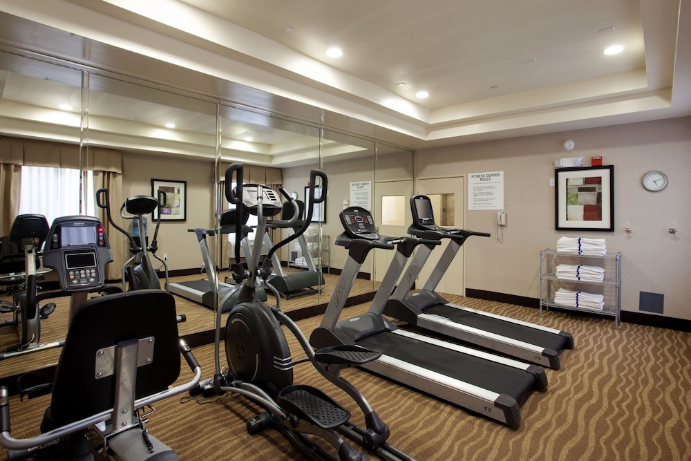 Holiday Inn Express and Suites Los Angeles Airport Hawthorne 26/53