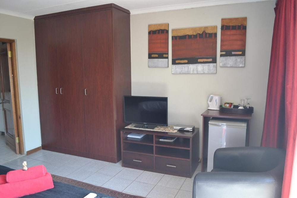 Edelweiss Corporate Guesthouse 6/45