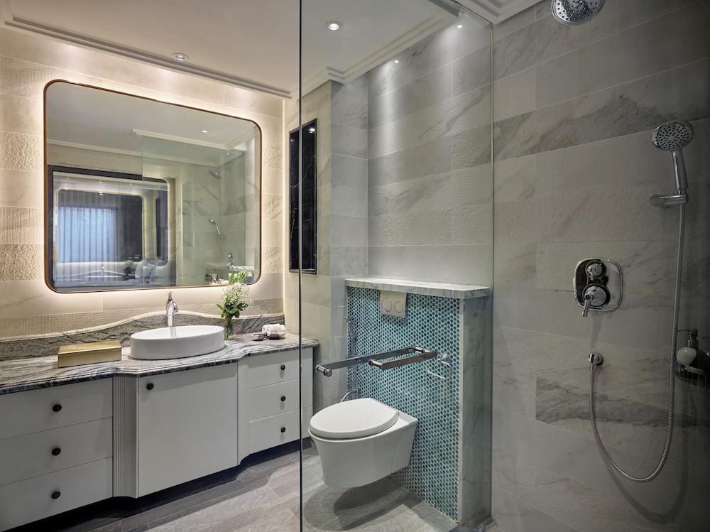 Peridot Grand Luxury Boutique Hotel 50/50
