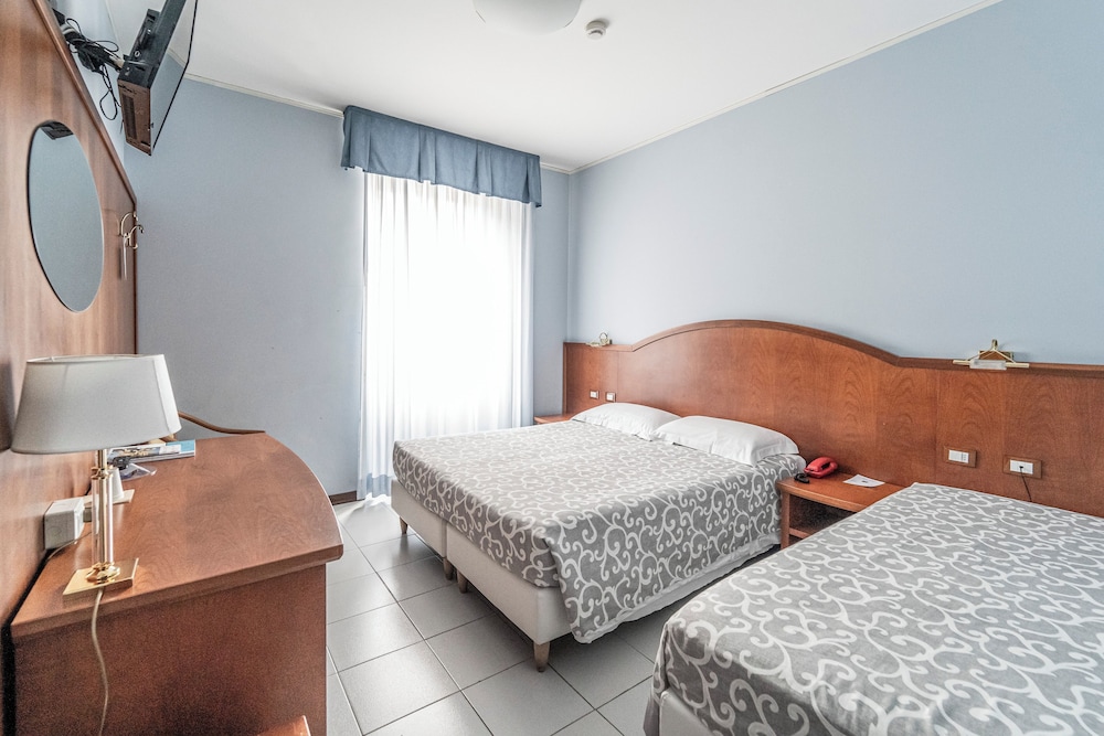 Hotel Italia 25/61
