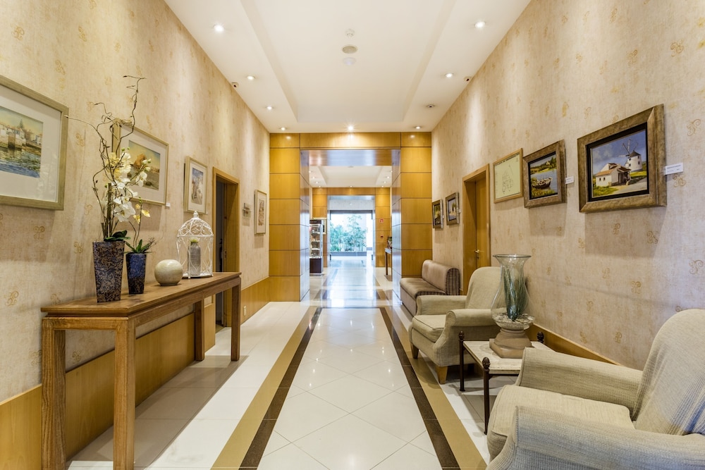 Riviera Hotel Carcavelos 38/50