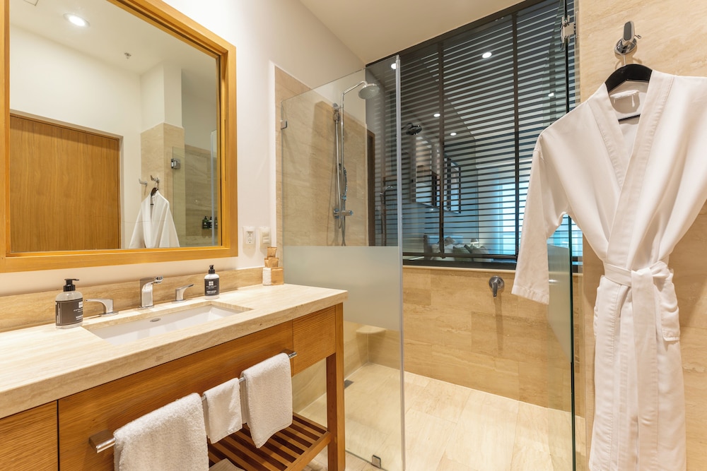 غرفة ديلوكس بسرير كينج، The Paragon Hotel Mexico City Santa Fe by Accor 9/10