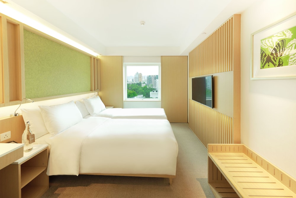 CABIN, TWIN BEDS
