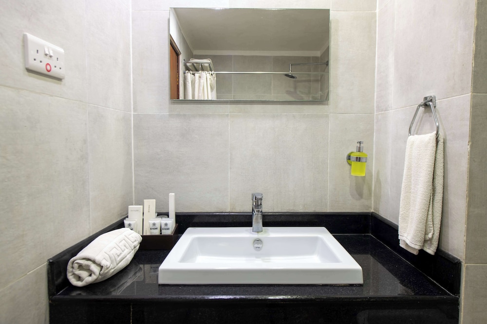 Golden Tulip Dar Es Salaam 70/71