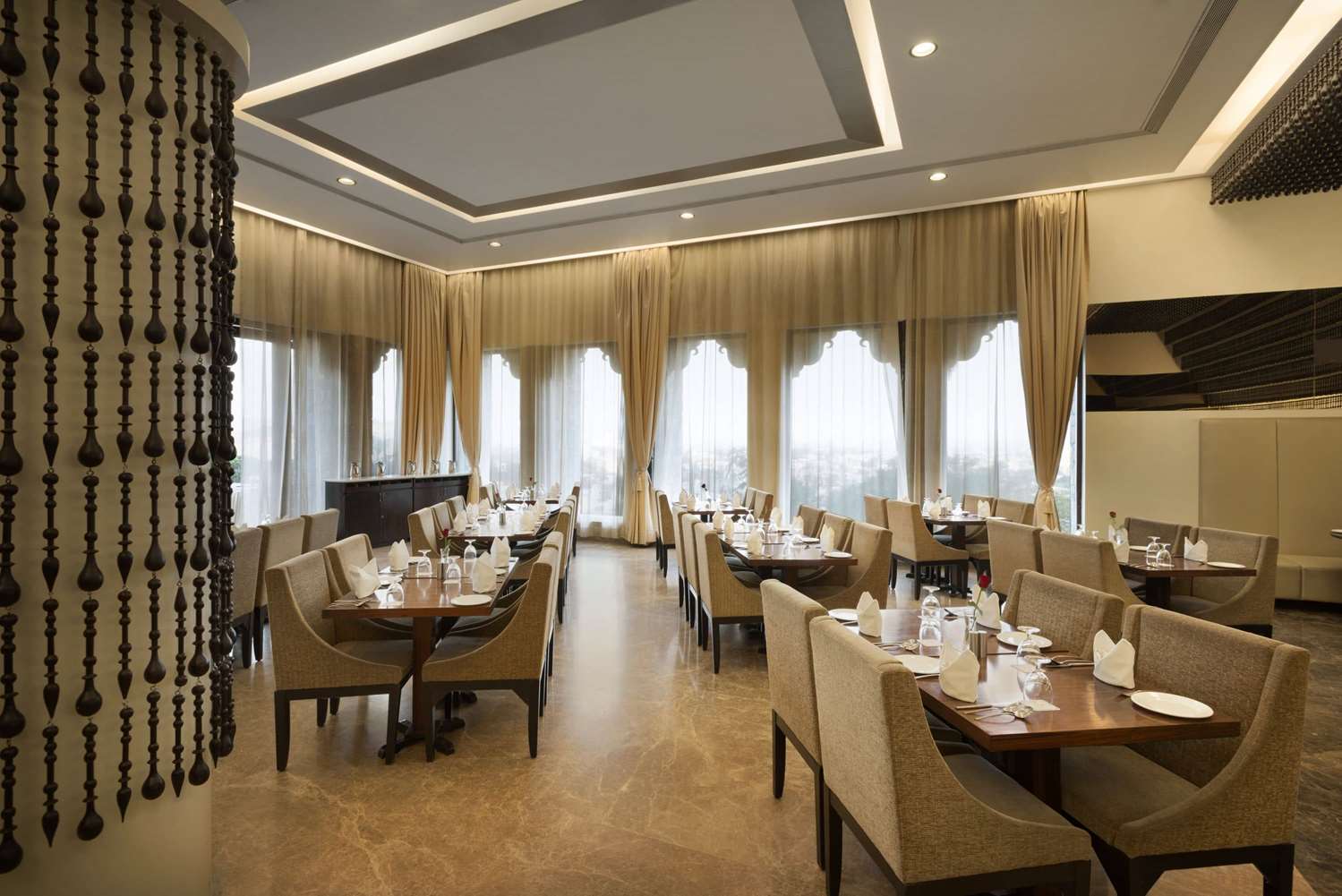 Ramada by Wyndham Udaipur Resort and Spa 17/28
