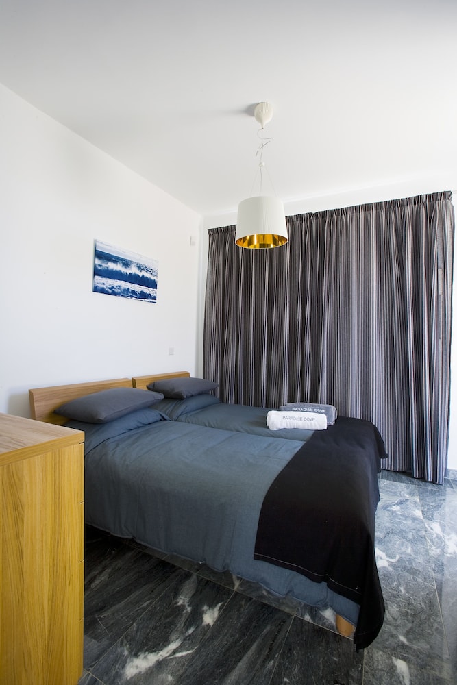 Paradise Cove Luxurious Beach Villas 14/50