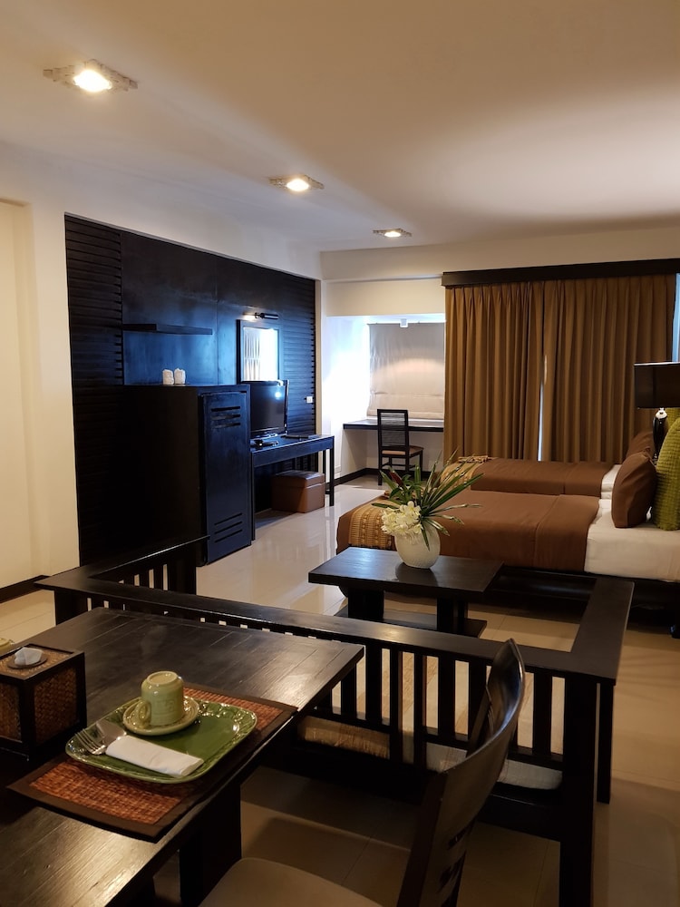 Siam Piman Hotel 63/72