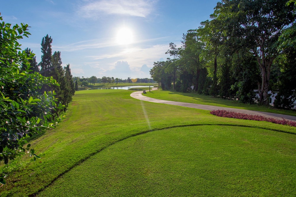Gassan Lake City Golf Club and Resort Lamphun 46/50