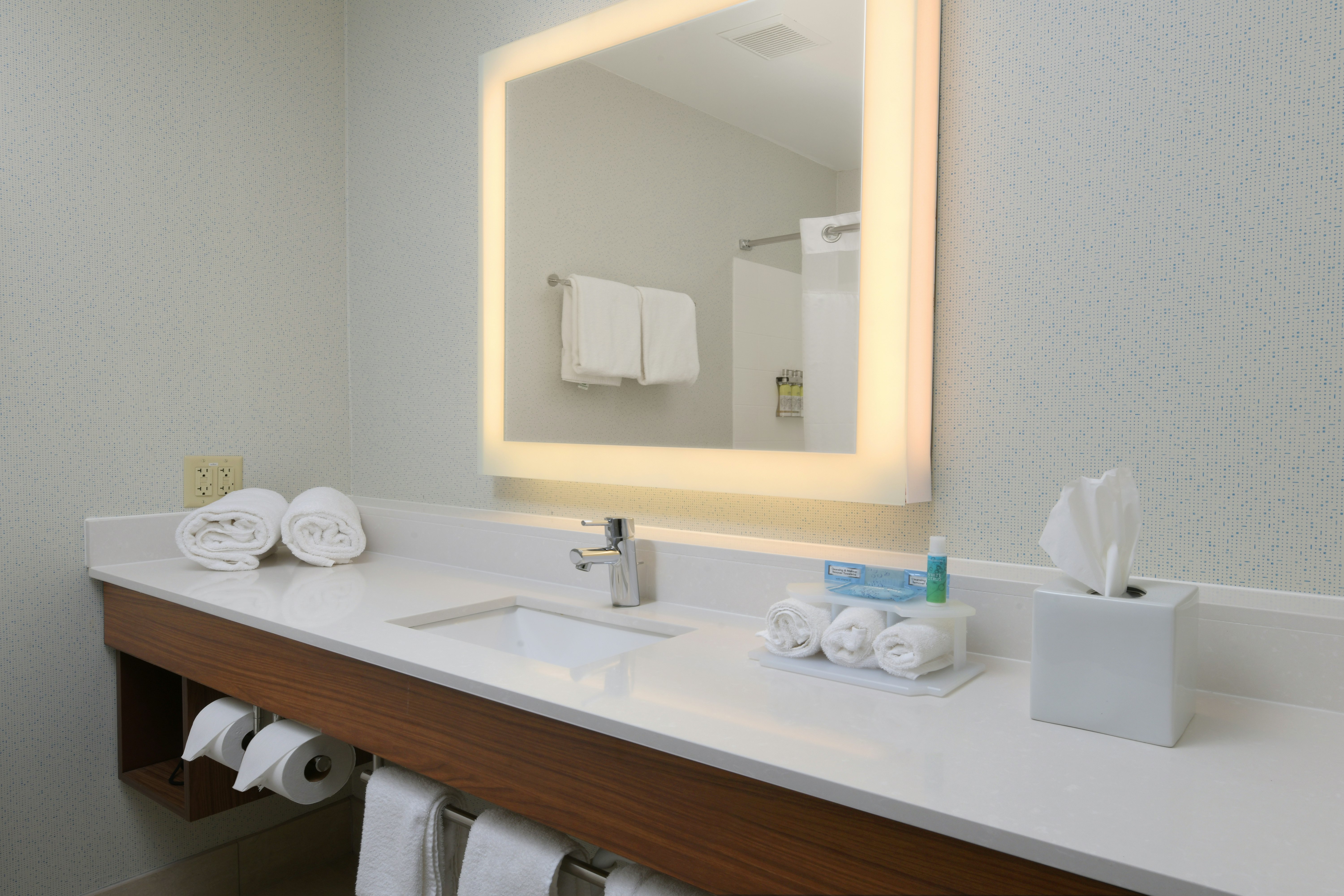 Holiday Inn Express Hotel And Suites Magnolia Lake Columbia 43/43