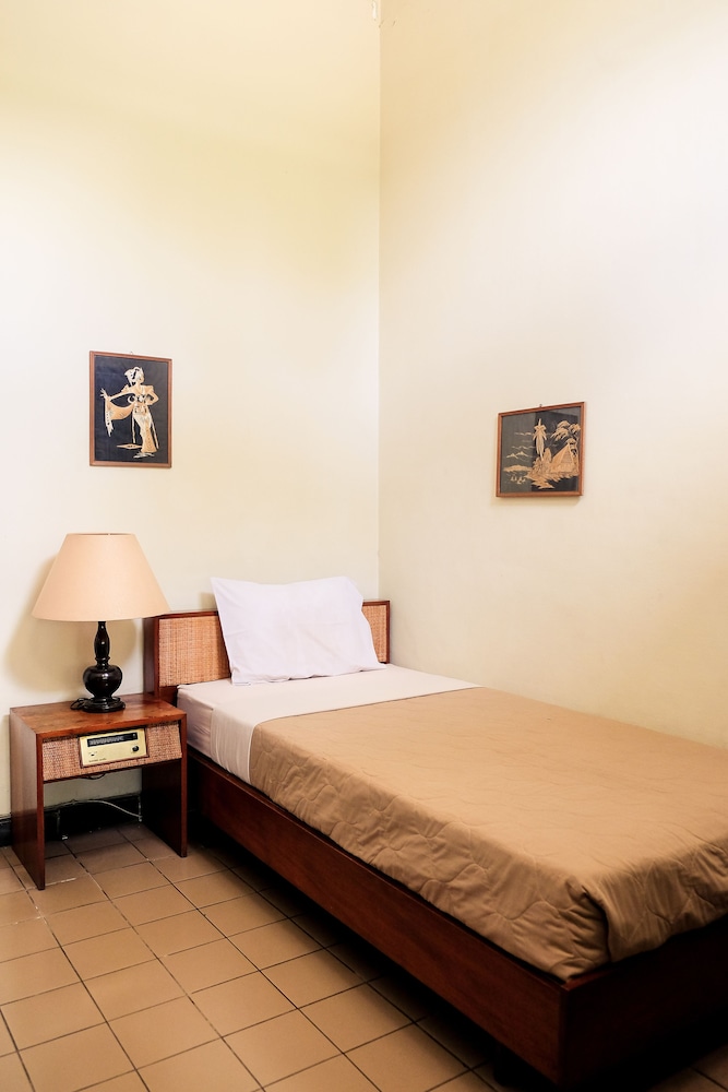 Hotel Bumi Asih 13/64
