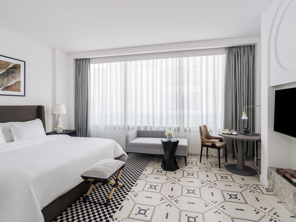 غرفة ديلوكس بسرير كينج بشرفة، Fairmont La Marina Rabat-Salé 2/4
