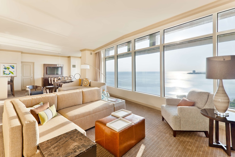 Grand Hyatt Tampa Bay 30/50