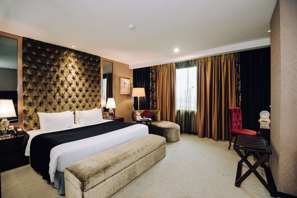 EXECUTIVE, SINGLE, KING BED