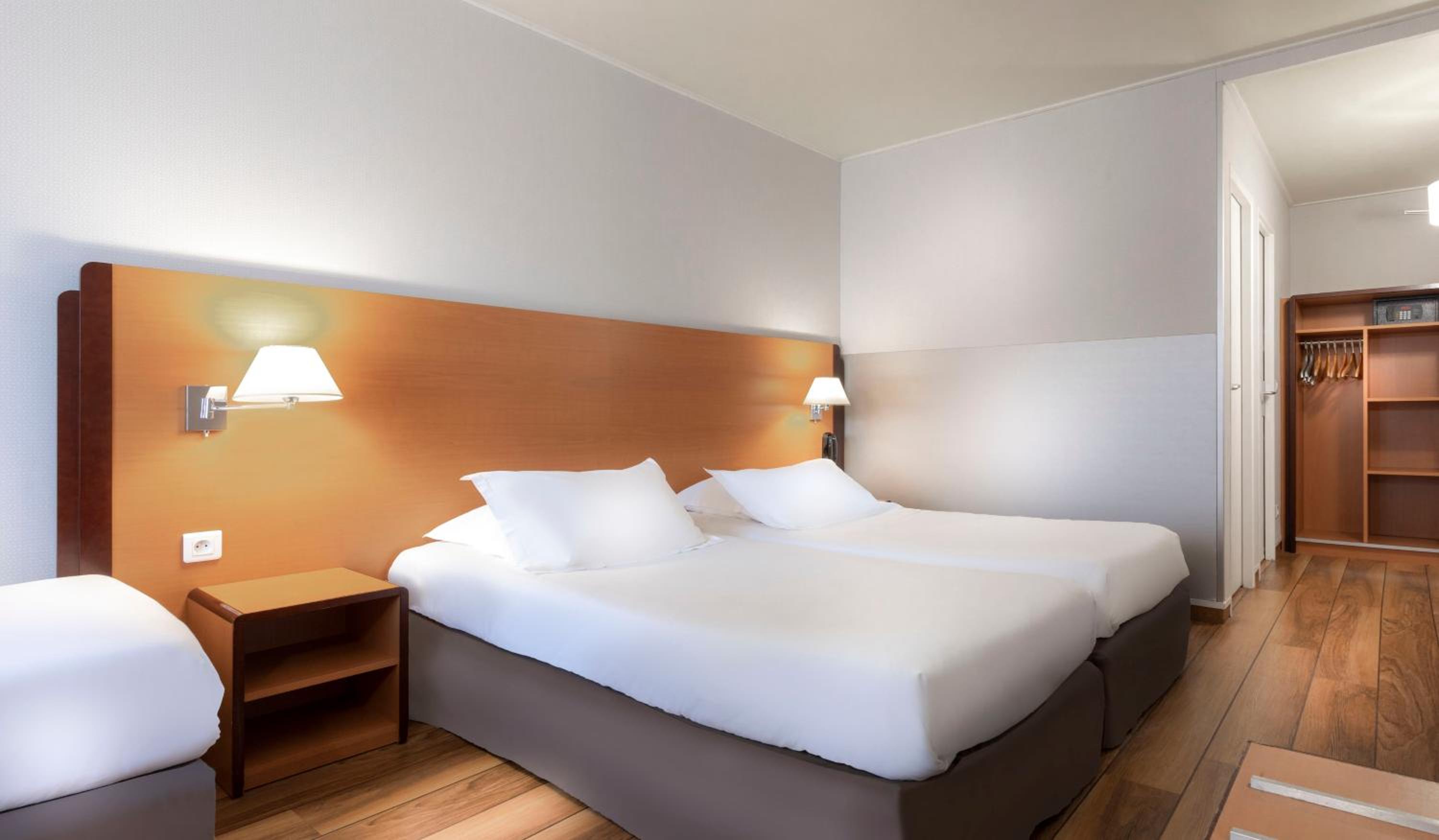 Room, Triple, Hotel Du Lion 2/7