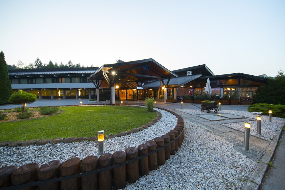 Hotel Kongo (17Km From Ljubljana) 31/35