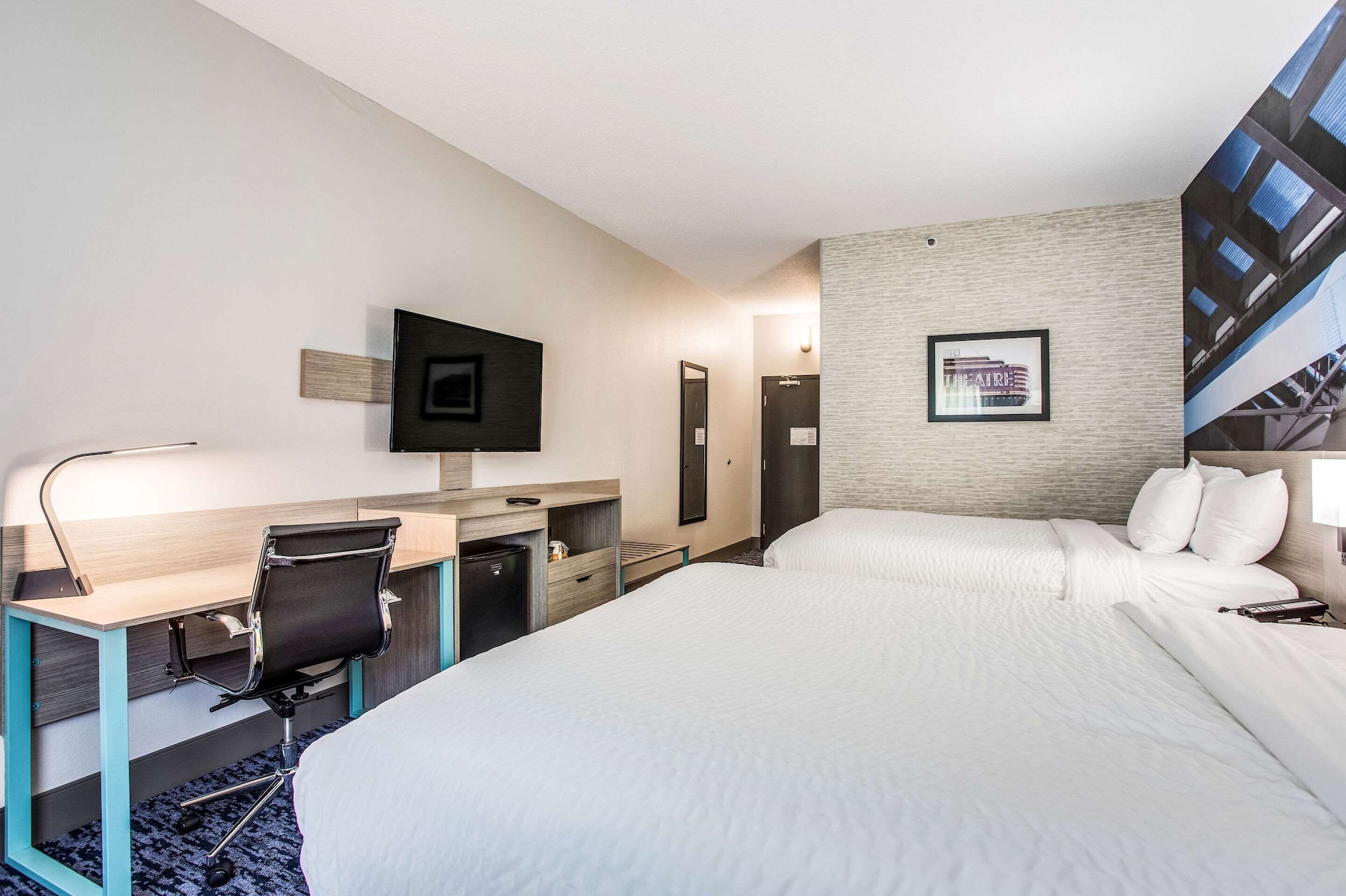 Upgrade, Suite, 2 Queen Beds, Sofa