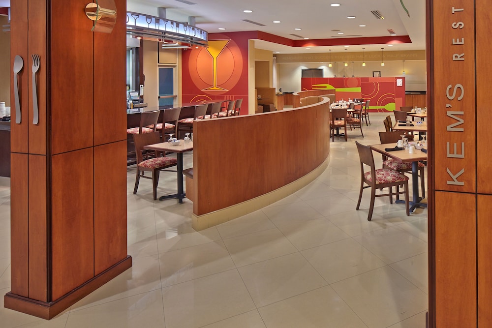 Holiday Inn Jacksonville E 295 Baymeadows 9/53