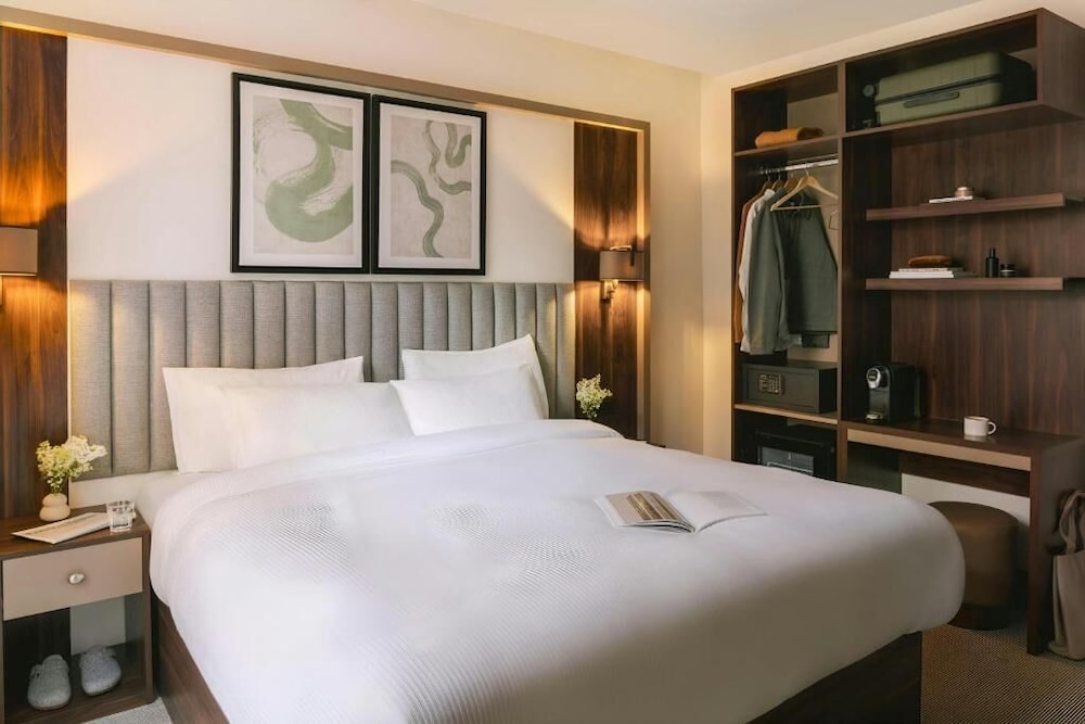 SUPERIOR, DOUBLE BED