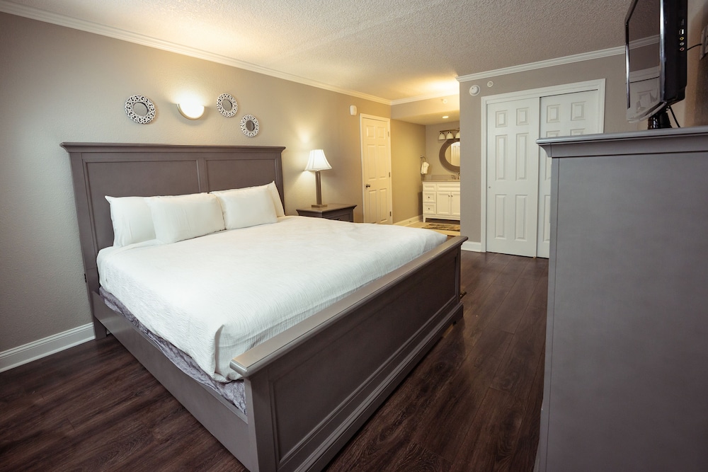 Branson Surrey Inn 13/65