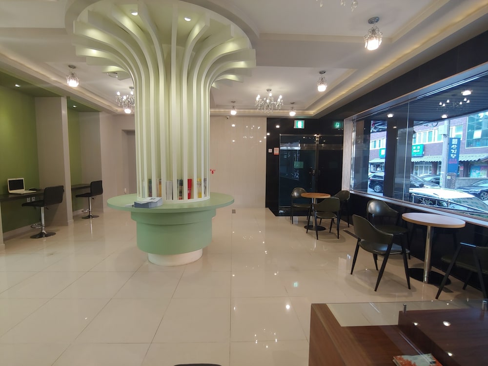 Gallery Hotel Bnb 25/30